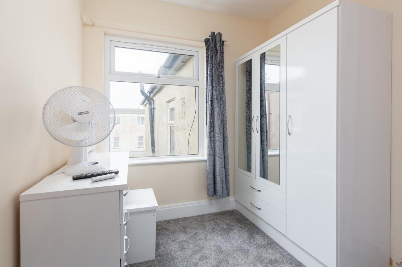 Eden - Family Apartment, Wifi & Parking Blackpool Eksteriør bilde